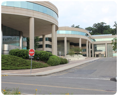 レオナルド・ウェーバー　[ WHITE PLAINS , NY ] 1111 & 1129 Westchester Avenue - Ashforth